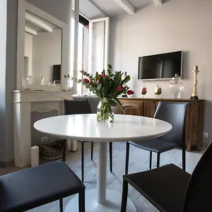 Apartment Trevi Luxury Maison, Rome