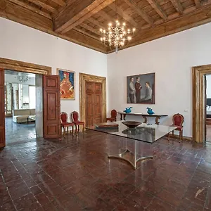 Apartment Ancient Palace In Downtown, Rome
